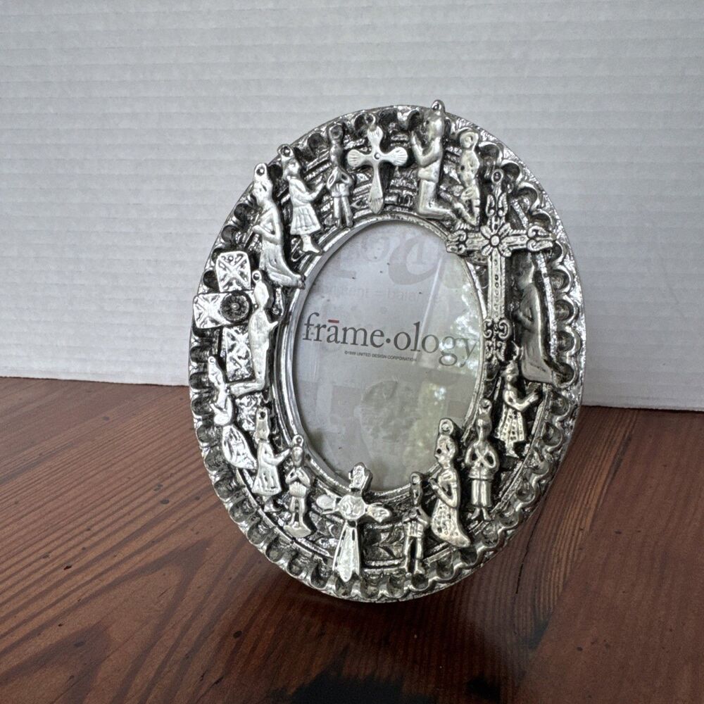 Milagro Style Charms Figurines Cross Praying Oval Silver Resin Picture Frame